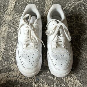 Nike Court Vision Low men’s shoe
